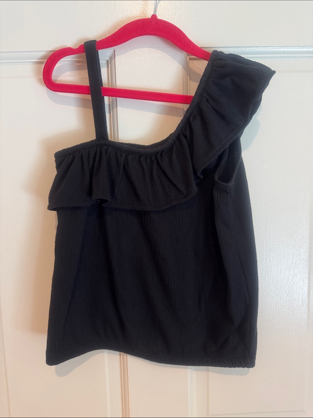 Girls one shoulder top size M 8